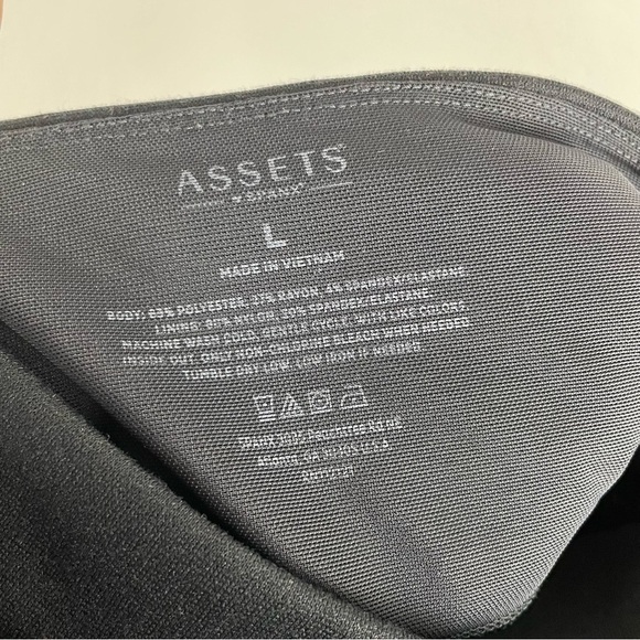 Assets by Spanx Black High Rise Ponte Shaping Leggings - Picture 4 of 5